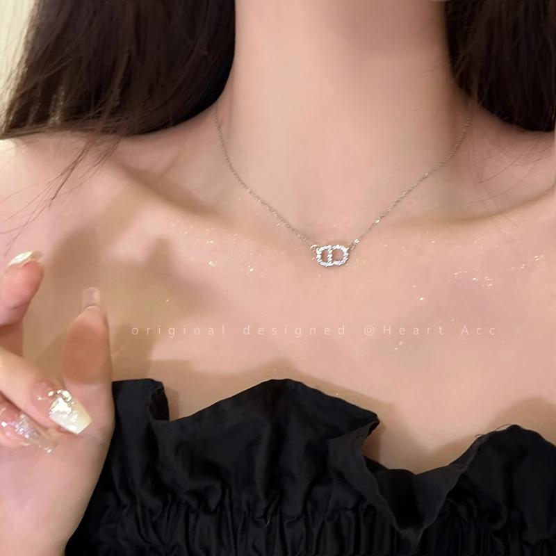 2024 High-End Zircon Letter Necklace: Elegant Pig Nose Design for Women