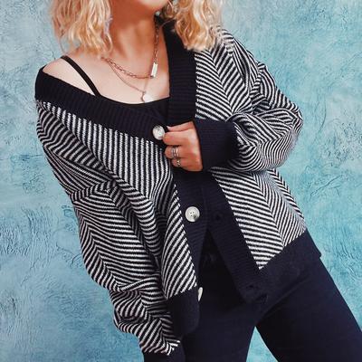 Autumn and Winter Casual Contrasting Diagonal Stripe Single Breasted V-neck Long Sleeved Sweater Cardigan Jacket for Women 3602 KTB