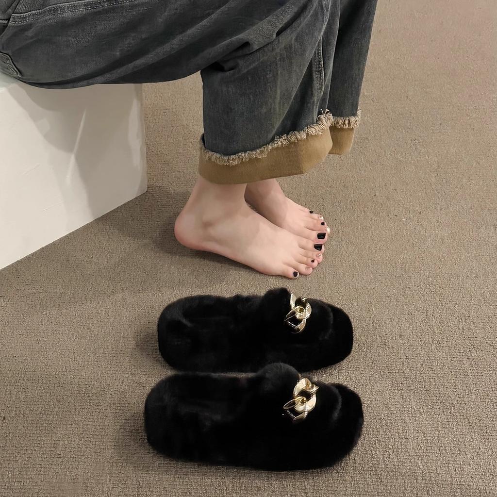 Internet Celebrity Popular Fluffy Shoes Women Wear 2025 New Autumn Chain Fashion Go Out Thick Soled Plush Cotton Slippers