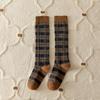Harajuku Retro Karierte Damensocken Frühling Herbst Baumwolle Kniehohe Socken für Mädchen Damen Weich Atmungsaktiv Schlank Lange Röhrensocken Neu