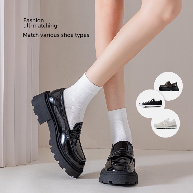 "Japanese-Style Milky White Crew Socks for Women - Trendy Spring/Summer Solid Color"