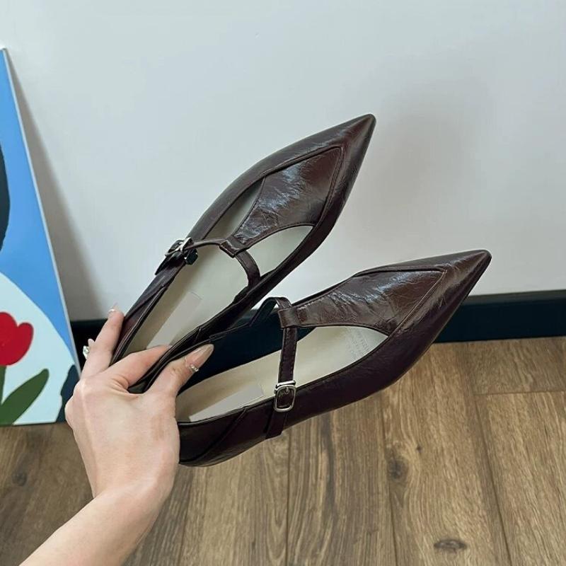 Fashion 2025 Spring Autumn -strap Leather Flat  Woman Pointed Toe Retro Cutout  Janes Sewing Flats Ladies Lolita  Plus Size