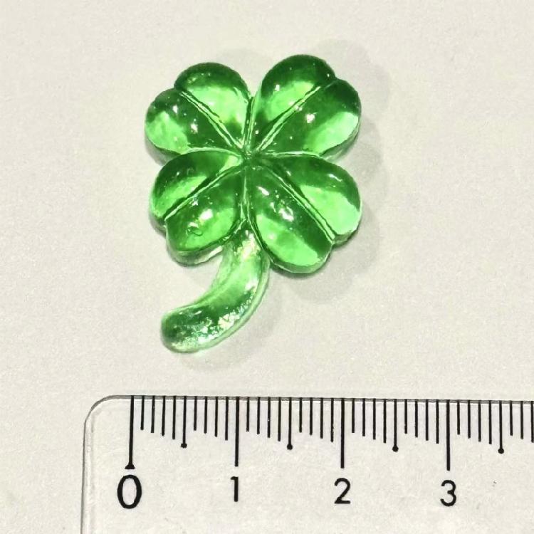Clovers Shape Silicone Craft Mold For DIY Resin Jewelry Accessory Decorations Lucky Symbol Design Nonstick Surfaces