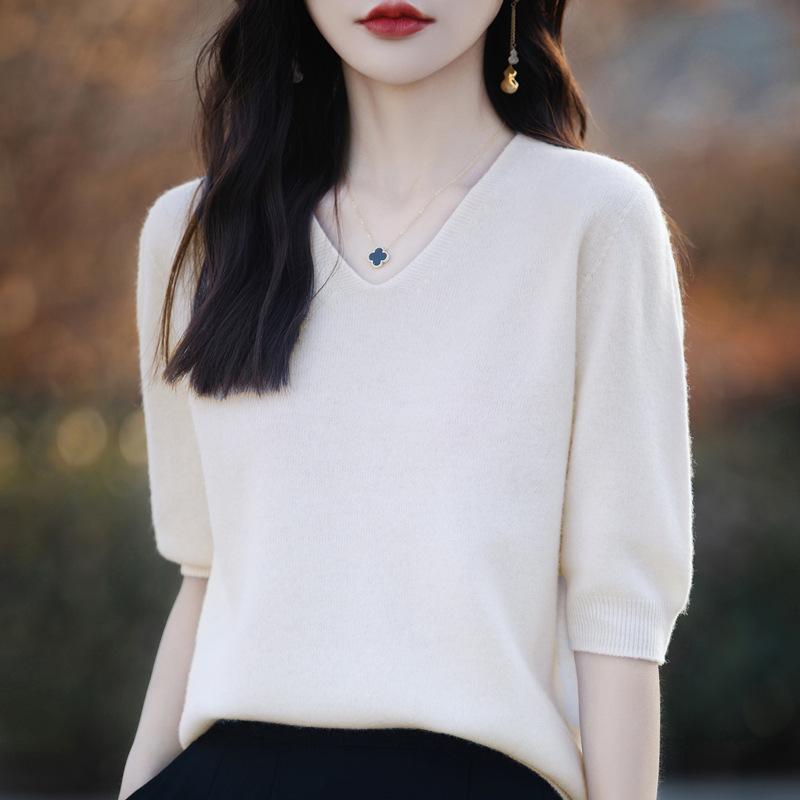 Spring and Summer New First-line Ready-to-wear V-neck Short-sleeved Knitted Sweater Women's Top Wears Inside and Outside with Bottoming Shirt