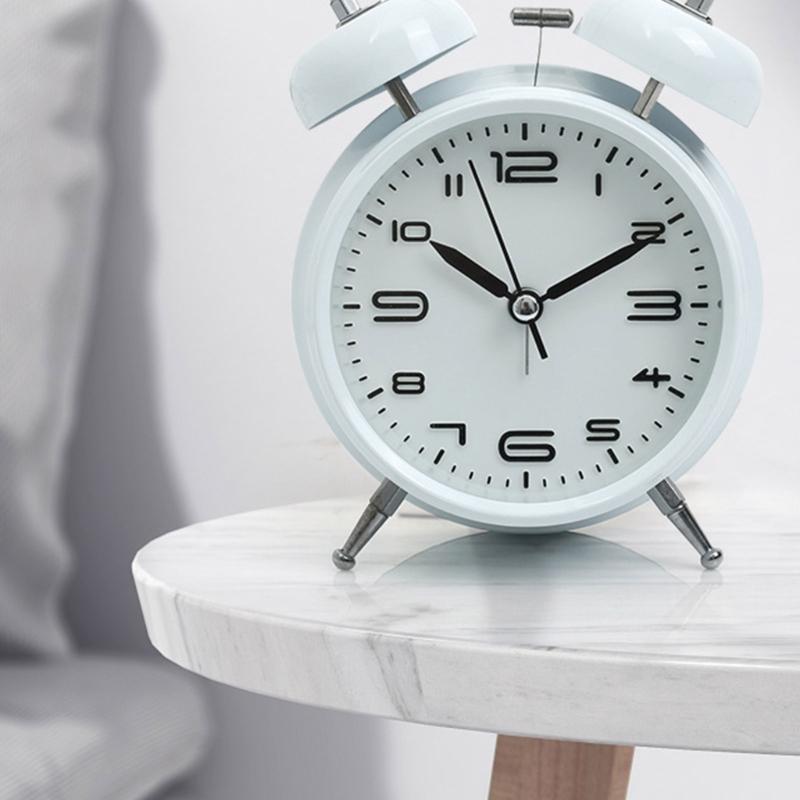 Alarm Clock, Noiseless Clock with Light and Noiseless for Heavy Sleepers 4.6" Analogue Alarm Clock