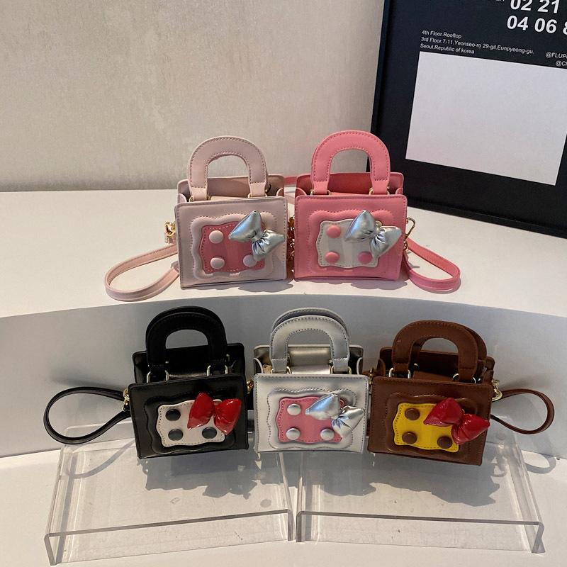 Mini Small Bag 2025 New Cute Girl Bow Handbag Foreign Style Versatile Messenger Biscuit Small Square Bag