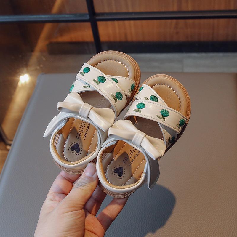 Fashion Embroidered Soft Sole Princess Sandals For Kids Girls Summer Beach Shoes