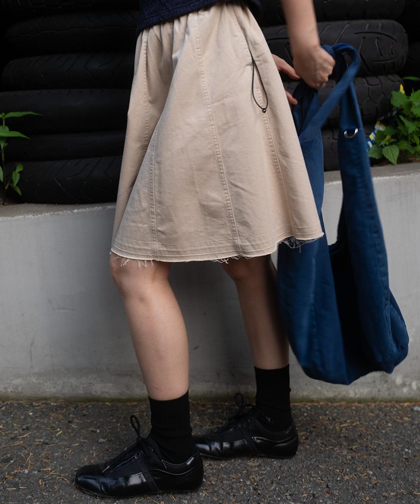 Pabeo Panel Flare Skirt (Raw Beige)