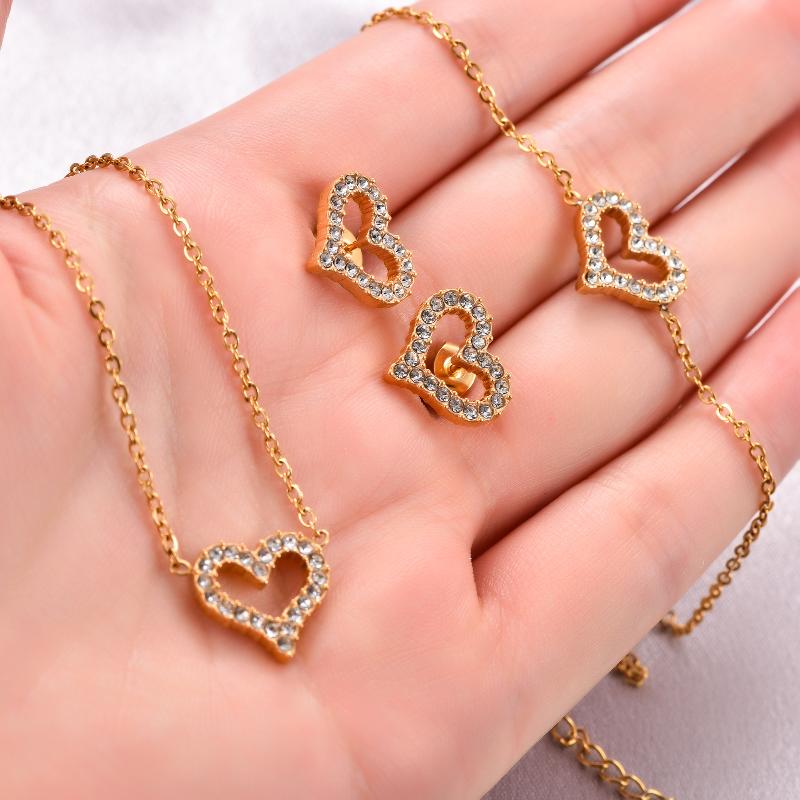 Full Diamond Hollow Heart Necklace Earring Set Lightweight Fashion Alloy Jewelry for Teen Girls Daily Accessory