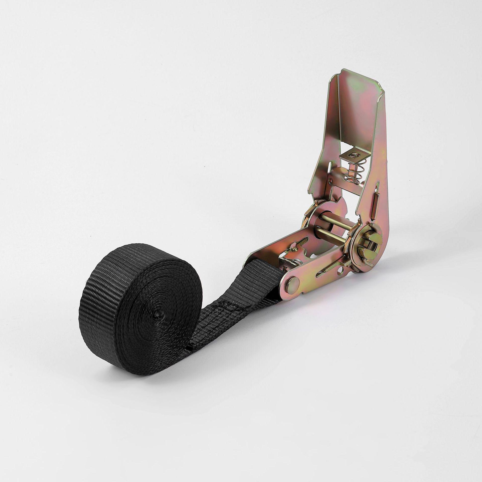 Стяжные ремни с трещоткой для крепления груза на грузовики