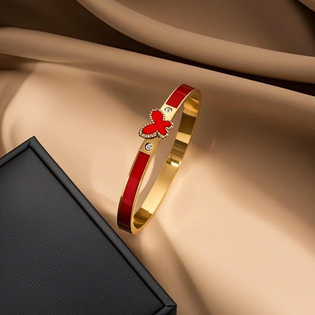 Women s High-end Four-leaf Clover Light Luxury Niche Design Ins Bracelet One Size(16-22CM)