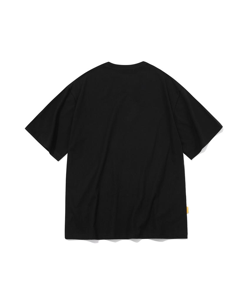 MAINBOOTH [Pat & Mat] Qna T-Shirt (Black)