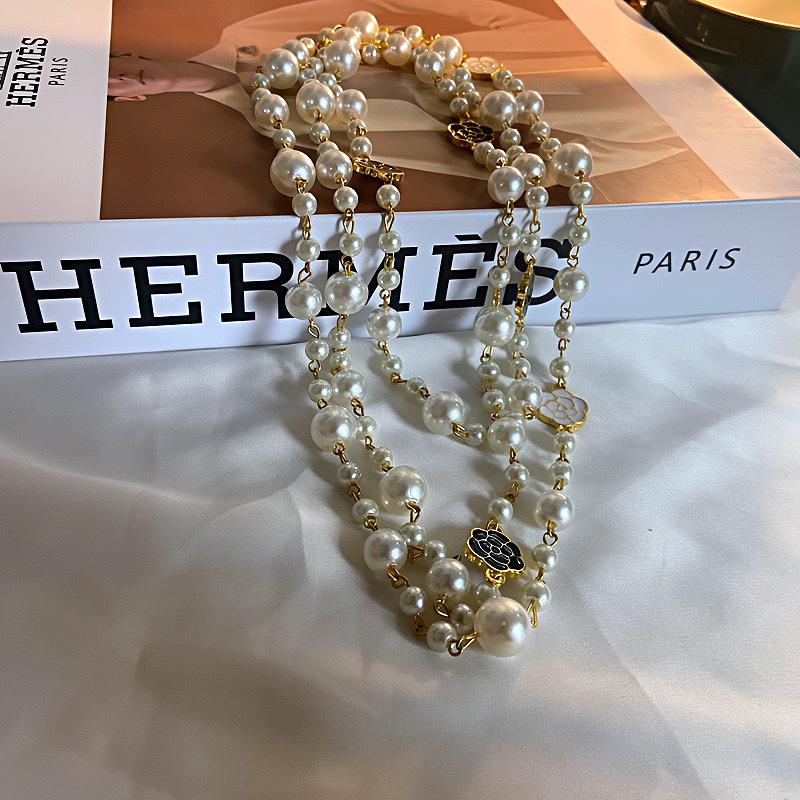 Ожерелье «Камелия» из жемчуга, двухслойное, осень/зима 2025 – модный аксессуар для женщин.