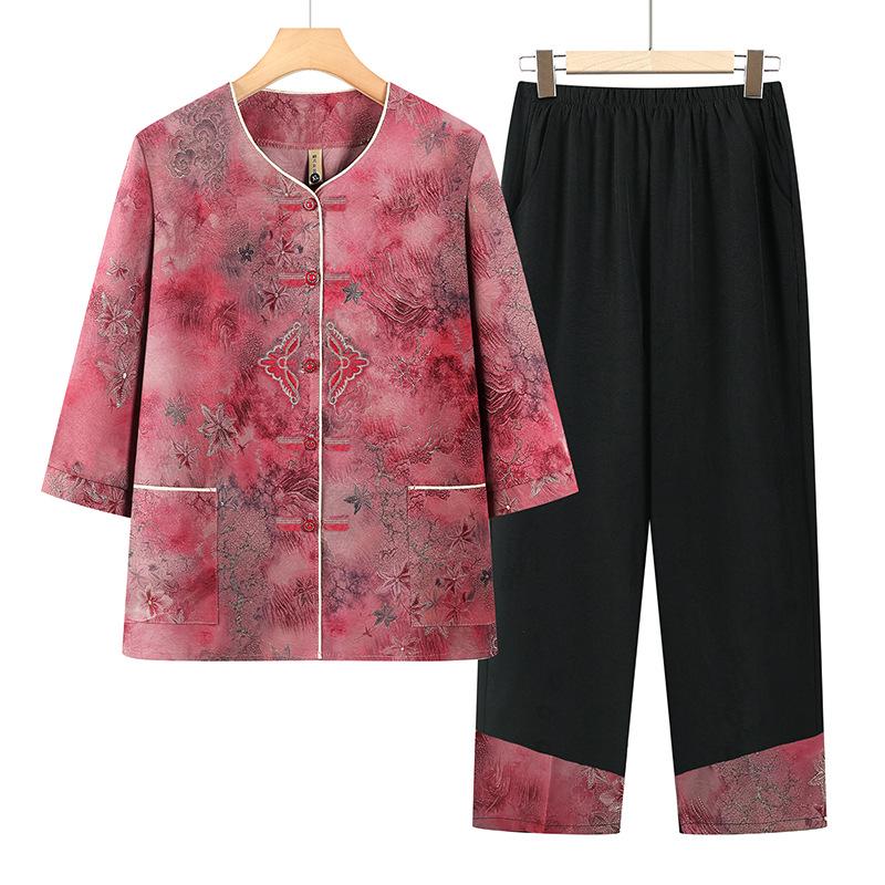

Seven-Sleeve Summer Shirt & Spring Top Set for Middle-Aged Women XL for 90-109 lbs красный