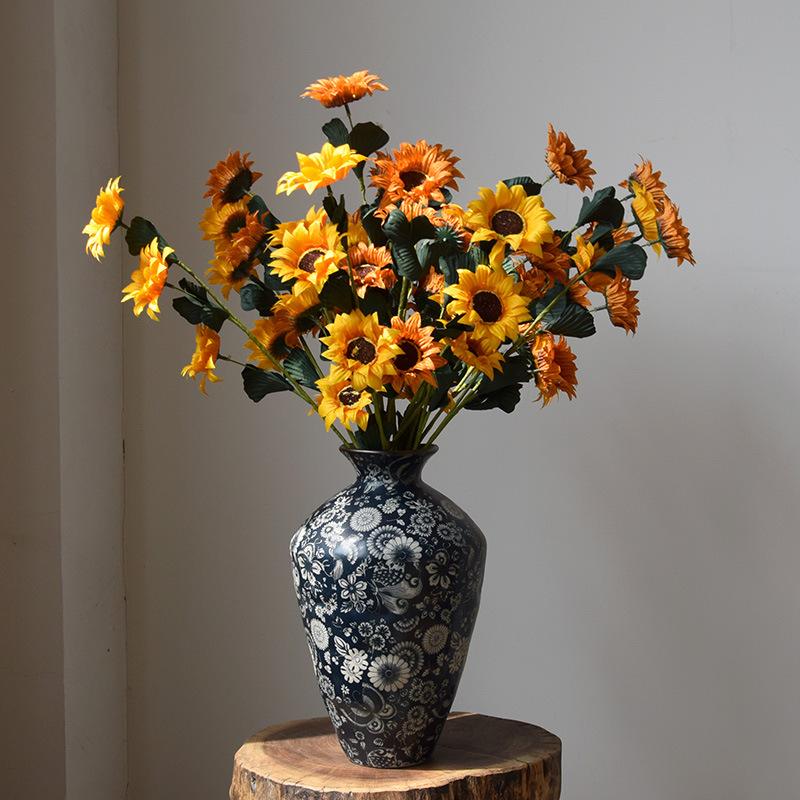10pcs Artificial Oil Painting Style Sunflowers Silk Fake Flowers Hotel Decor Retro 3 Heads Sunflower Branches Simulated Flower