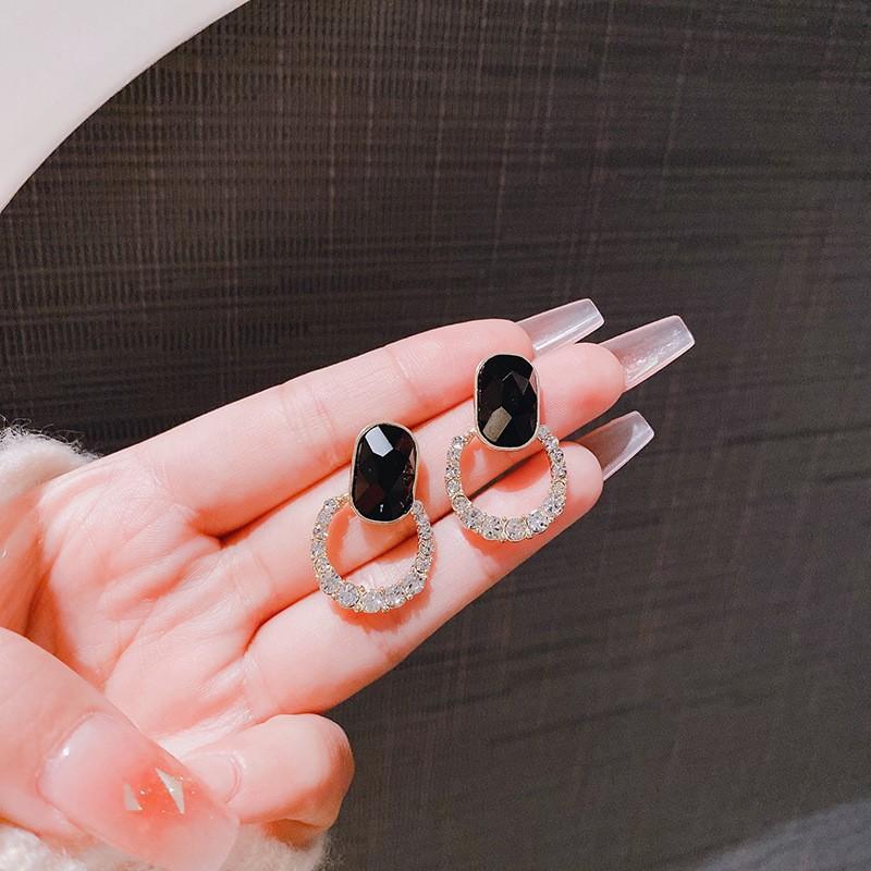 

Модные круглые серьги-подвески с кристаллами для женщин, черные, красные, квадратные, акриловые, серьги-подвески, геометрия для вечеринки, простые ювелирные изделия чёрный