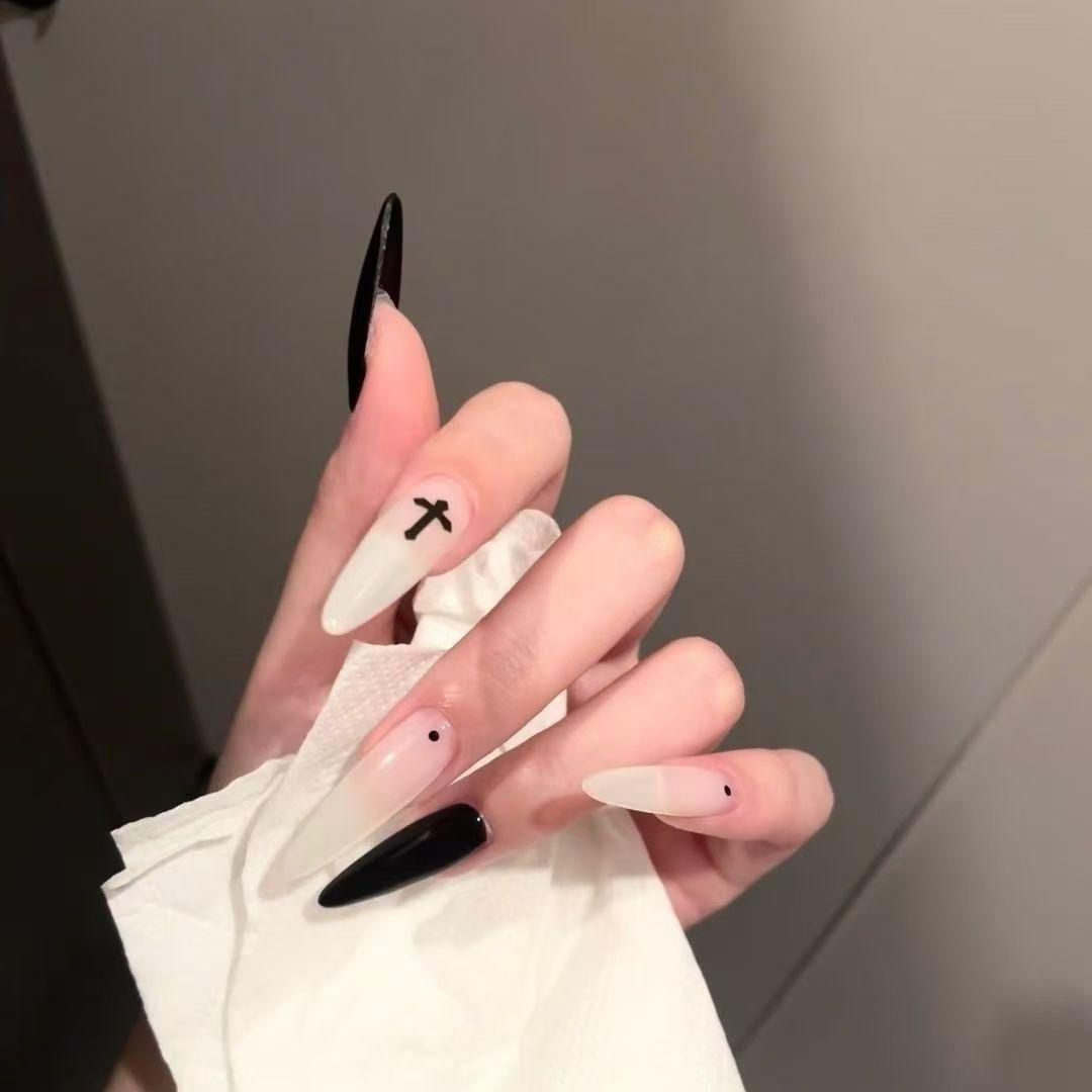 

Domestic hot-selling manicure sweet cool dark fashion Spice Girl style black cross polka dot long wearing armor M