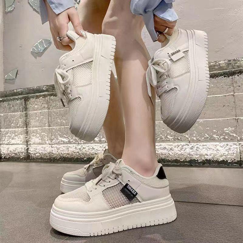 Frühling und Sommer dicke Sohle Schuhe Großhandel Netz atmungsaktiv kleine weiße Schuhe dünne Netzschuhe