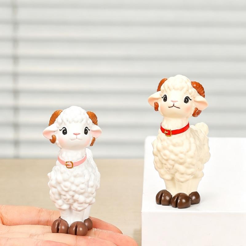 1Pcs Cute Mini Resin Sheep Figurine With Lovely Look Delicate Craft Perfect For Office Home Shelf Decoration