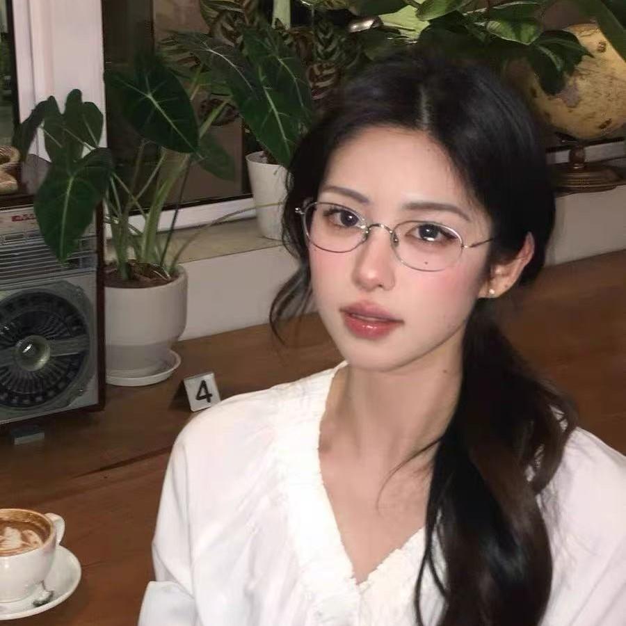 Oval small frame retro metal ring glasses female plain artifact Internet celebrity eye rack can be matched degree