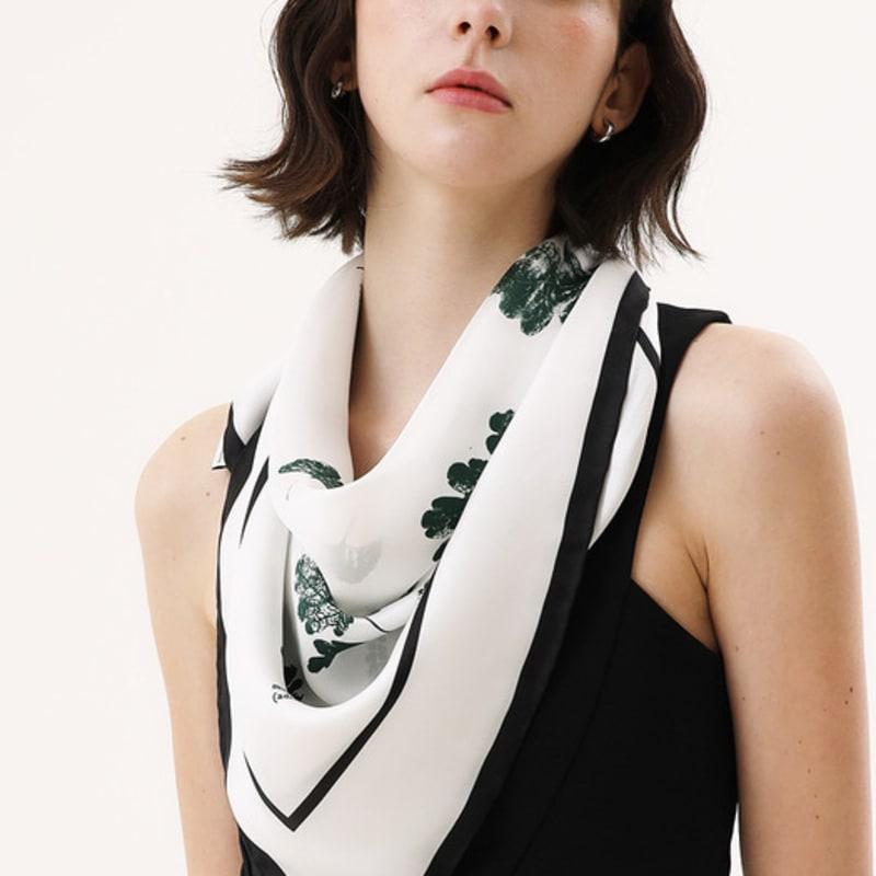 ONSZ Vintage Plant Frame Silk Scarf