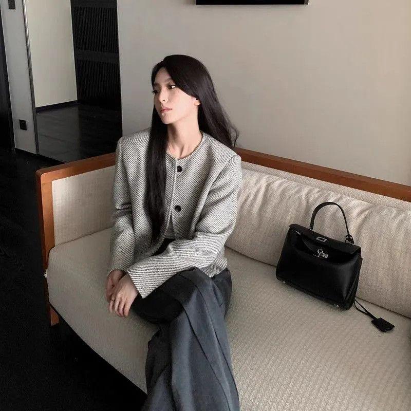 2025 Spring/Autumn French Style Retro Striped Jacket, Round Neck, Single-Breasted, Loose Fit.