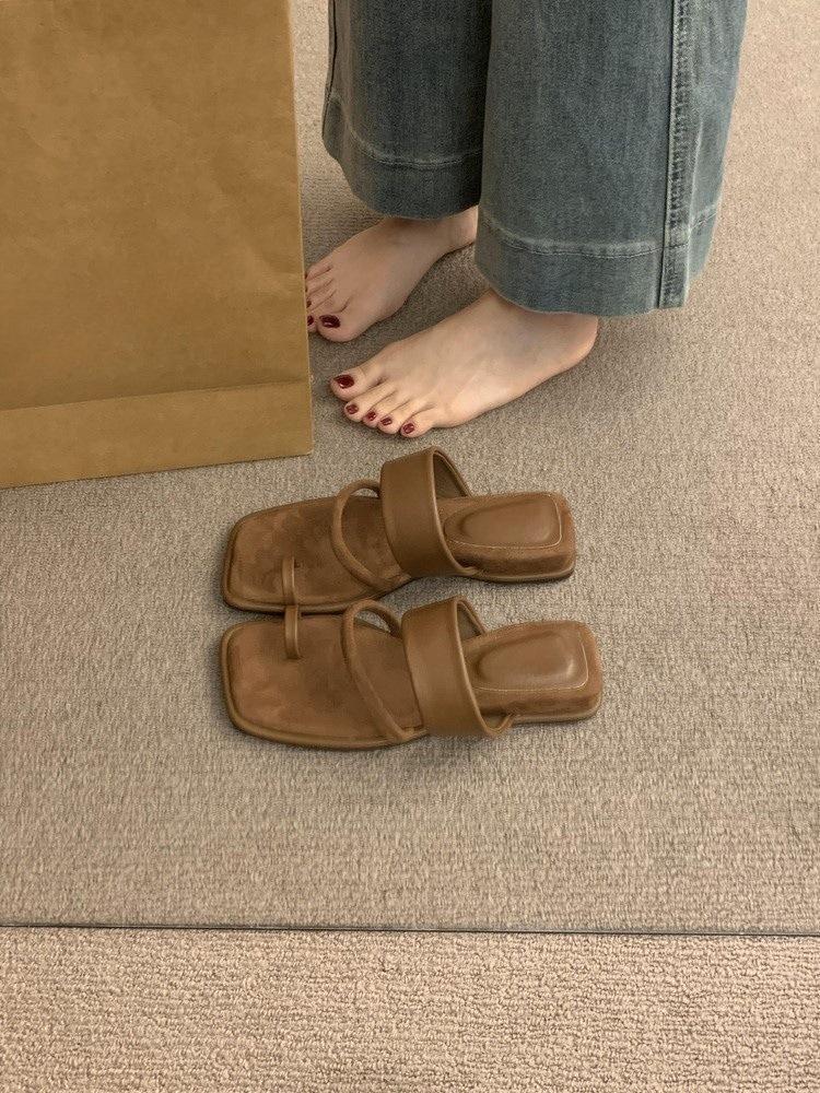 

Slope heel thick sole retro cover toe cool slippers women s wear new niche thin strap square head sandals 40 коричневый