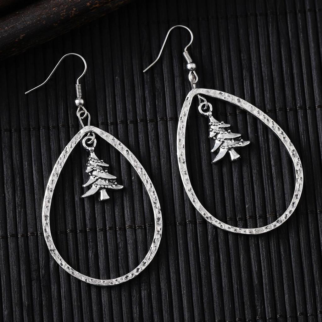 Retro Christmas Tree Hollow Water Drop Earrings - Fashionable High-End Women's Gift
