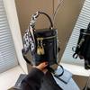 Niche women's bag new messenger bag summer bucket bag retro versatile high-end shoulder handbag