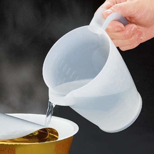 NEIGHBOR CLOWN Microwave-Safe Water Heater & Measuring Cup [Microwave-Safe] Instant Water Heater, Time-Saving Cookware, Made In Japan, Includes Runway