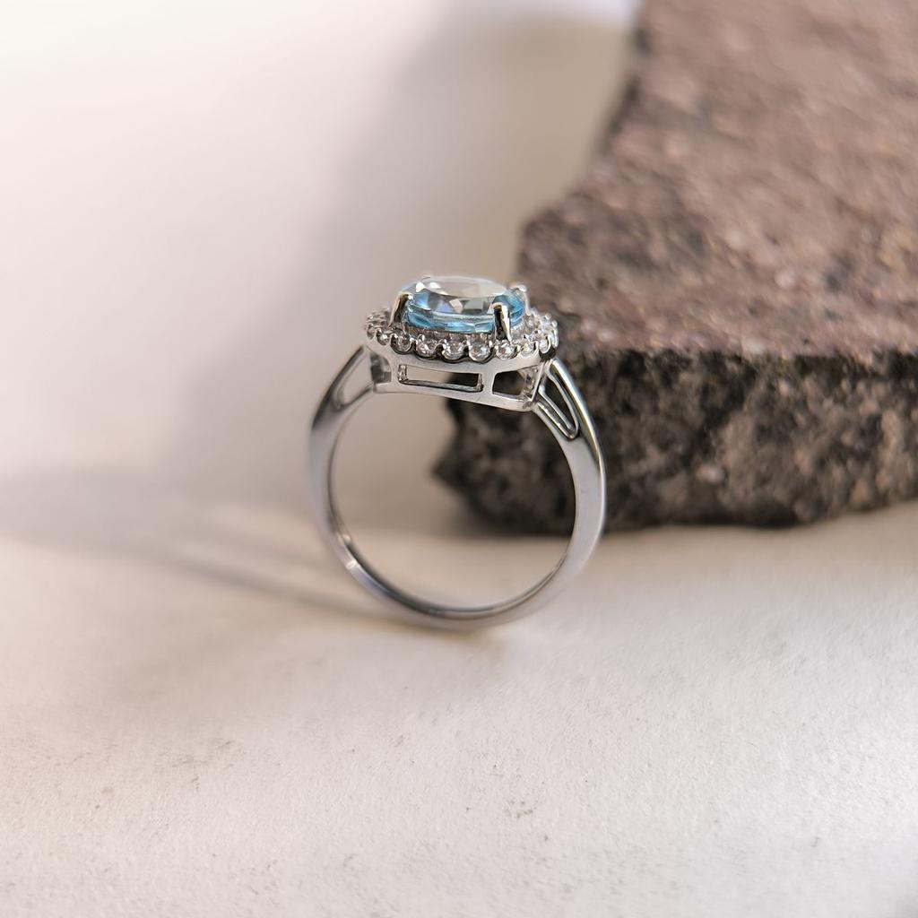 Серебряное кольцо с натуральным топазом 2.737ct, вес изделия 2,94 гр (2187806)