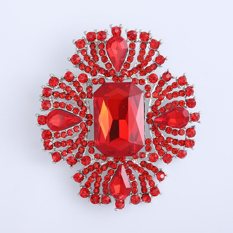 Luxury Crystal Glass Brooch Fashion High-End Temperament Clothing Brooch Diamond Pin