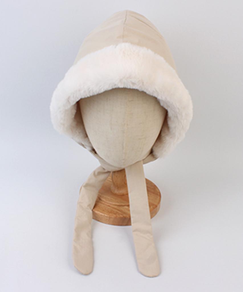 Yunibeosyeolkemiseuteuli Poly Fur Beige Bonnet Hat