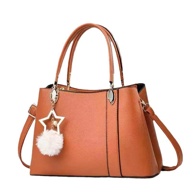 Trendy Luxury Women's Tote Bag With Chain Details Versatile Large Capacity For Everyday