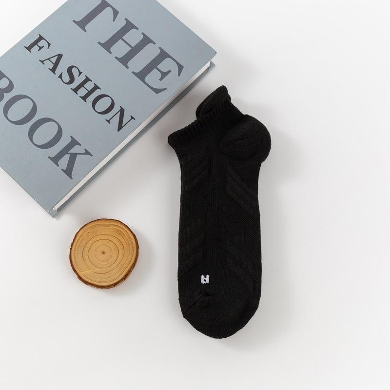 

Шкарпетки для бігу, Чоловічі короткі шкарпетки, Професійні спортивні з антизапаховим ефектом, Шкарпетки для марафону, баскетболу, Чоловічі шкарпетки з махровою підошвою 1 pair чорний