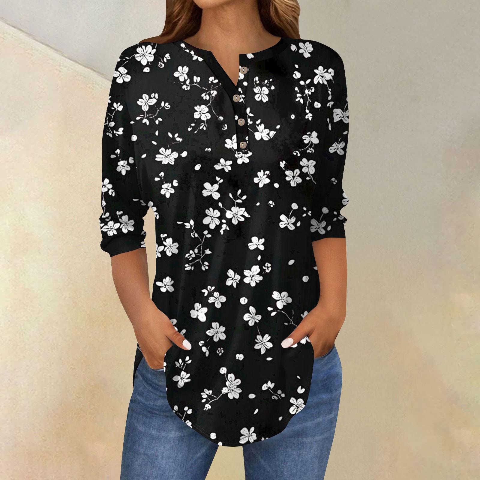 

Женская свободная футболка-пуловер с воротником на пуговицах и рукавами три четверти S чёрный