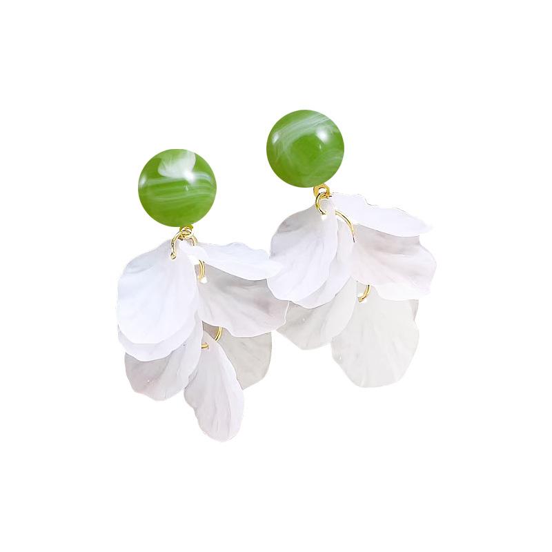 French sweet petal fringed earrings women's niche design petal stud earrings super fairy vacation style high-end earrings