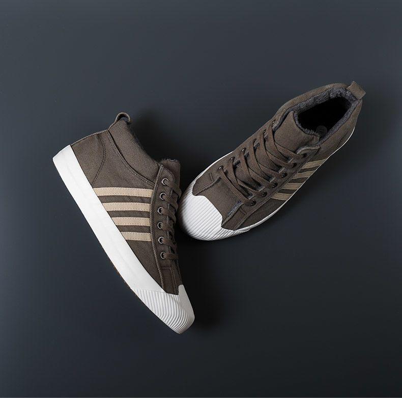 Herren Fleecegefütterte High-Top Canvas-Sneaker: Warme, vielseitige, lässige Winterschuhe.