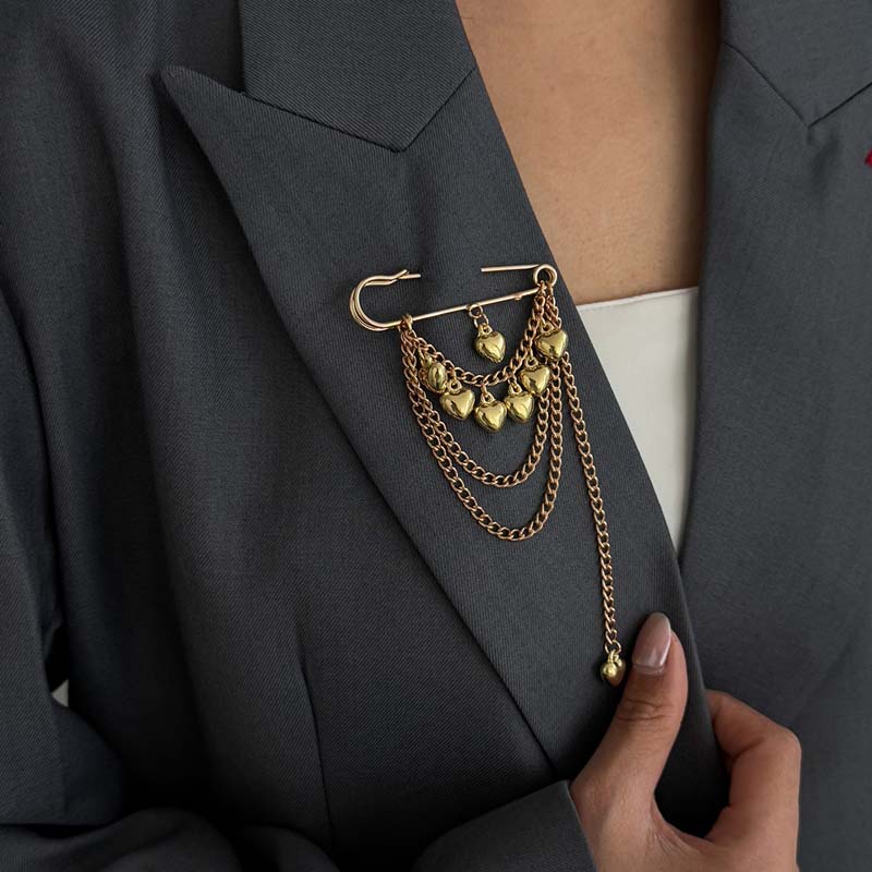 Fashion Gold Color Love Heart Tassel Brooches for Women 2026 Trendy Metal Suit Corsage Pins Clip Party Jewelry Gifts