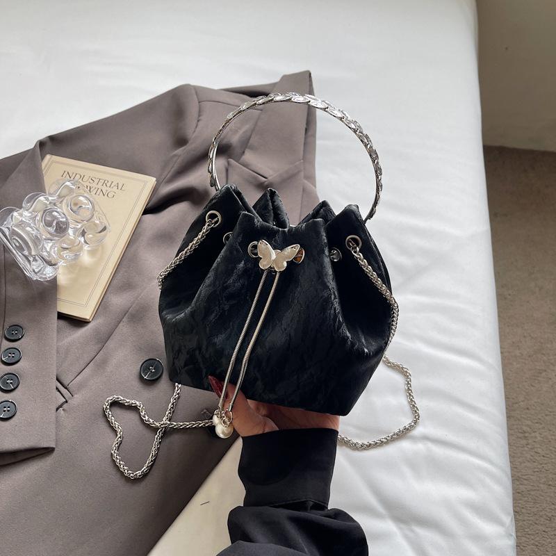 A Niche and Fashionable Hand-held Small Bag A Trendy and Stylish Chain Crossbody Bag and A Commuter Bucket Bag