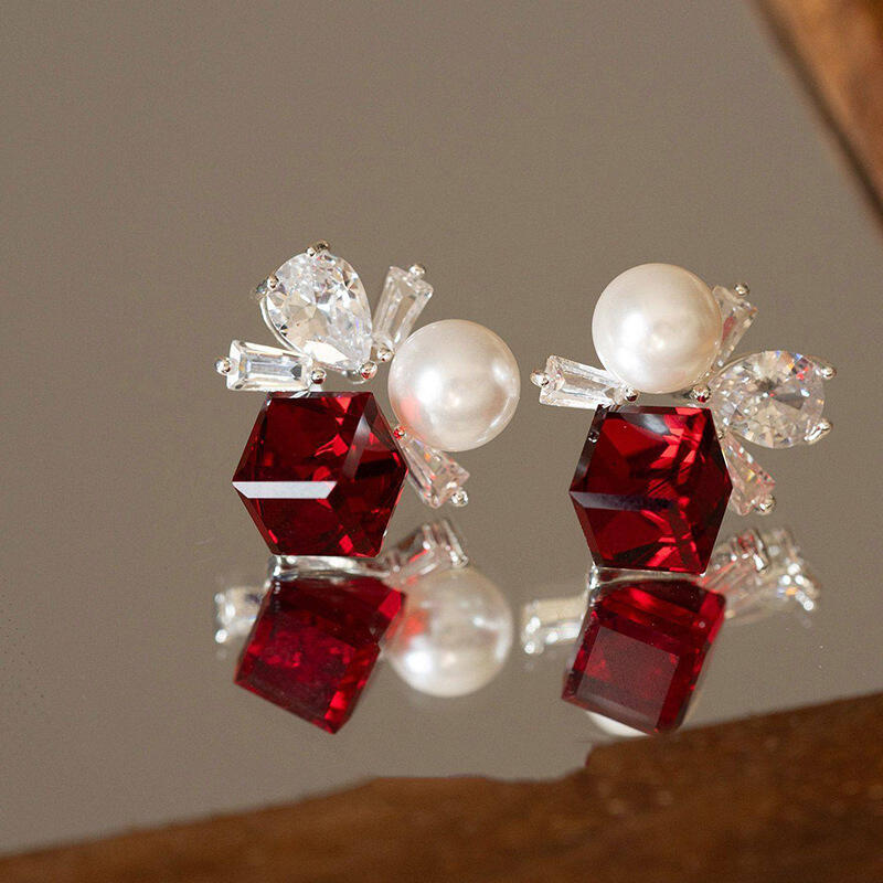 Exquisite Red Rhinestone Floral Square Stud Earrings for Women Girls Fashion Sweet Luxury Dangle Earrings Jewelry Accessories