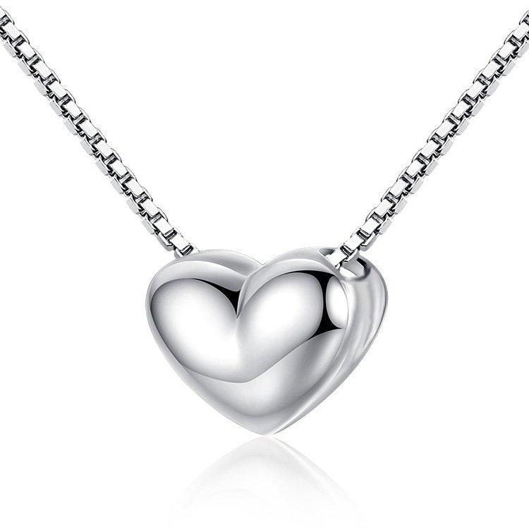 Peach Love Heart-shaped Necklace for Women, Japanese and Korean Simple and Fashionable Temperament Short Pendant Clavicle Chain Neck and Neck Chain