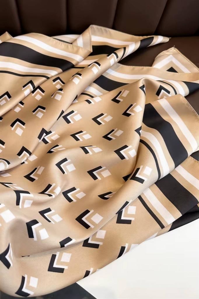 Beige Scarf 90x90 with a Geometric Pattern - Subtle Elegance and Retro Style
