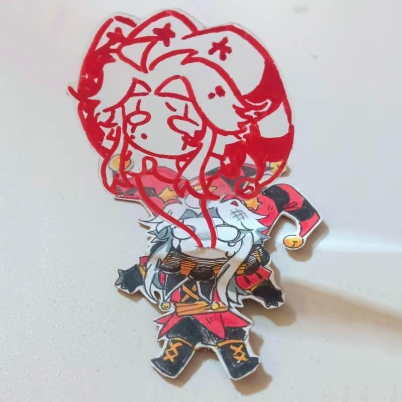

Game The Freak Circus Pierrot Cosplay Standing Plate Kawaii Creative Acrylic Figure Stand Accessories Ornament Props Decoration бежевий