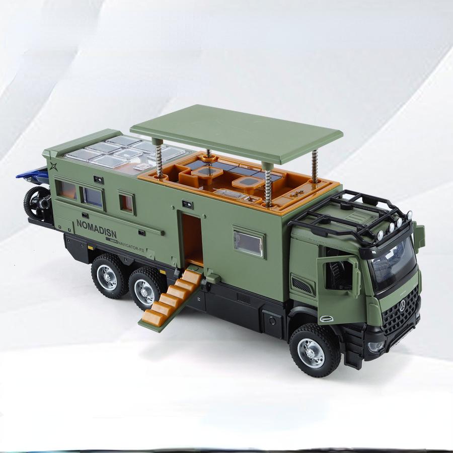 1/24 Scale NOMADISM RV Toy Car Model Alloy Diecasting Pull Back with Sound Light High Simulation Models Vehicles for Child Gifts