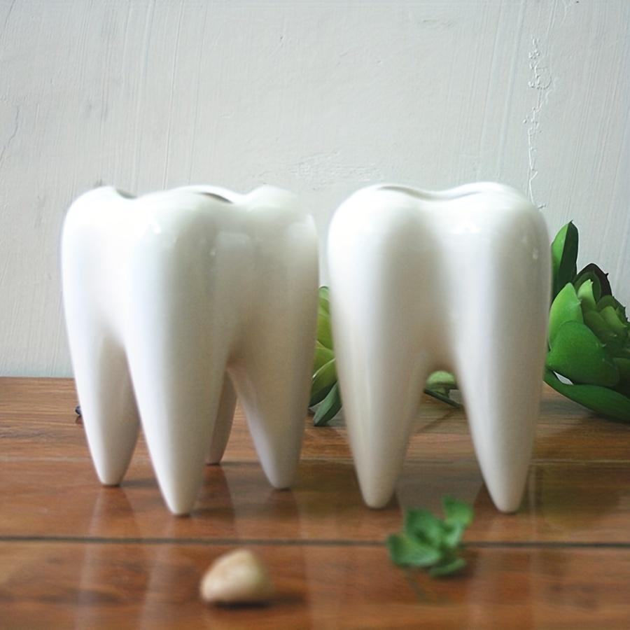 

Керамічний Білий Тримач для Зубних Щіток Велика Форма Зуба Контейнери для Ручок Настільне Зберігання Дрібниць Вазон Ваза Чашка Креативний Декор Подарунки