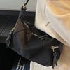 Retro, Simple and Fashionable Underarm Bag, Small Square Bag, High Appearance Level, Large Capacity Single-shoulder Bag