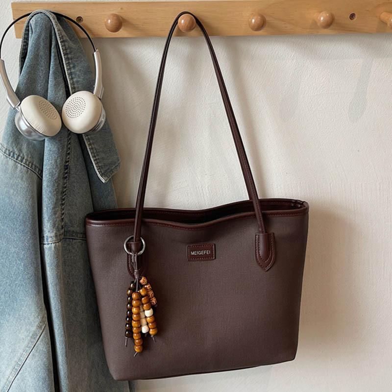 Korean Version of Foreign Style Casual Shoulder Bag Women's New High-value Large-capacity Armpit Bag Fashionable and Simple Tote Bag Foreign Style