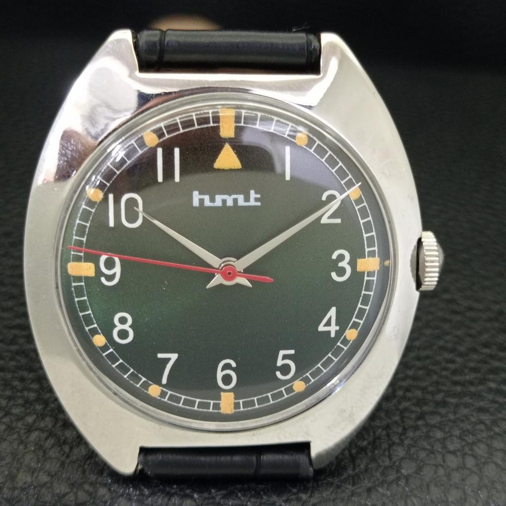 HMT HAND-WINDING VINTAGE INDIAN MENS BLACK COLOR DIAL WATCH a702803-1 R211-a702803