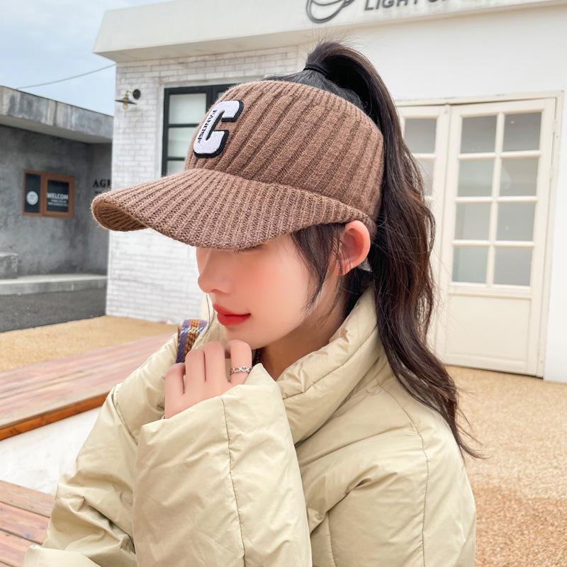 Herbst- und Wintermütze Damenmode Buchstaben Strickwollmütze leerer Oberteil Sport Freizeit warme Mütze dick